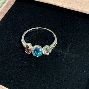 Elegant Silver Multi-Stone Ring